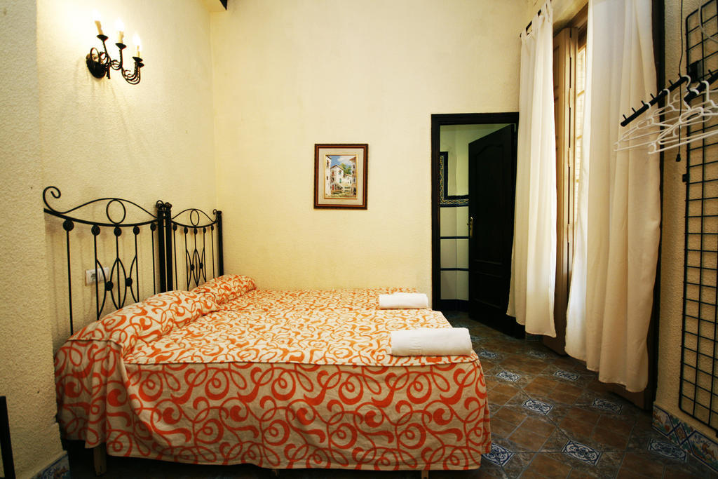 Hostal Van Gogh Sevilla Dış mekan fotoğraf
