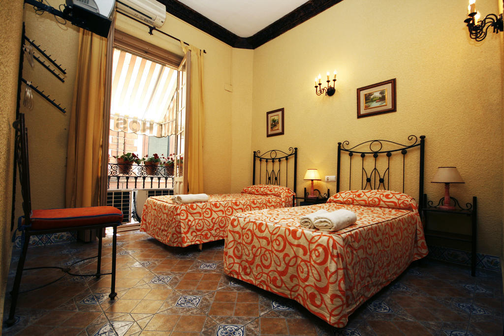 Hostal Van Gogh Sevilla Dış mekan fotoğraf