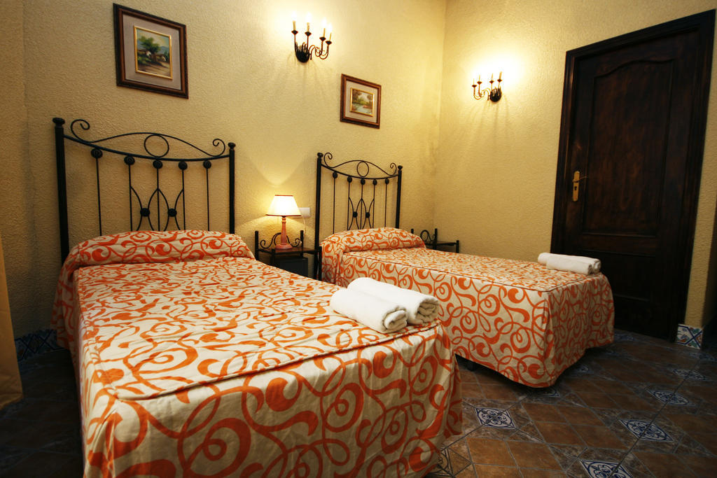 Hostal Van Gogh Sevilla Dış mekan fotoğraf