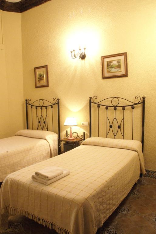 Hostal Van Gogh Sevilla Dış mekan fotoğraf